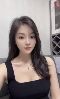 腿模小辣椒