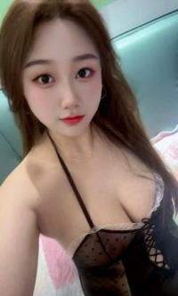 建邺性感美乳小燕