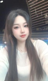 天然巨乳小美女