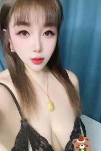 西青大胸妹